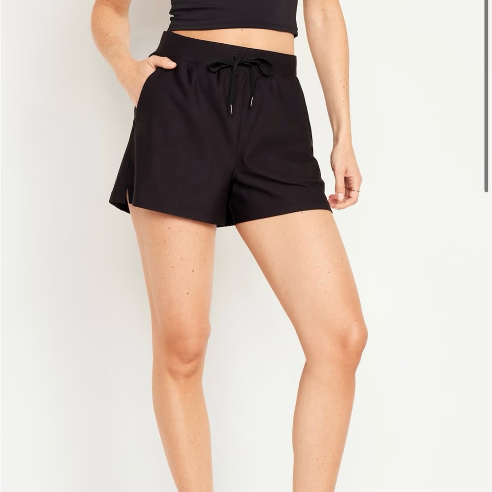 Old Navy Active powersoft shorts size M